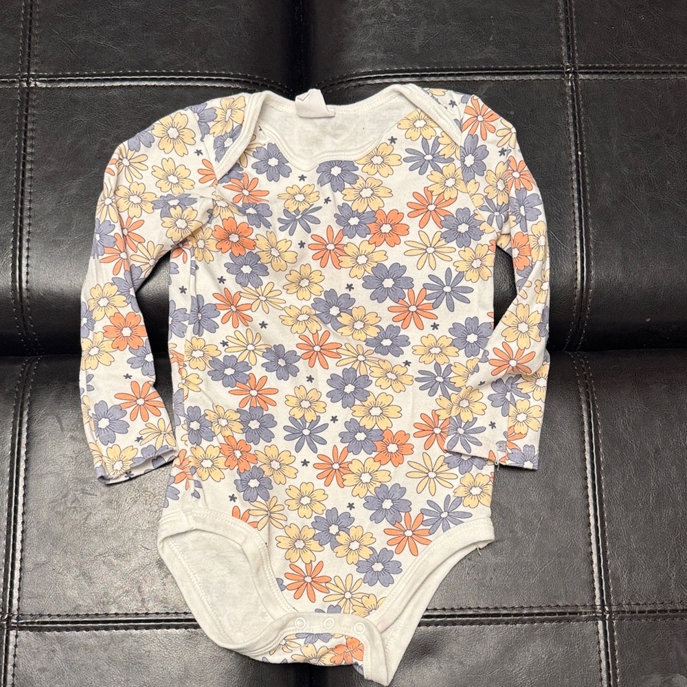 Charming Floral Long Sleeve Baby Bodysuit